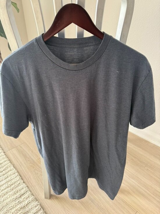 Fresh Clean Tees Other - Fresh Clean Threads Large Medium Blue T-Shirt